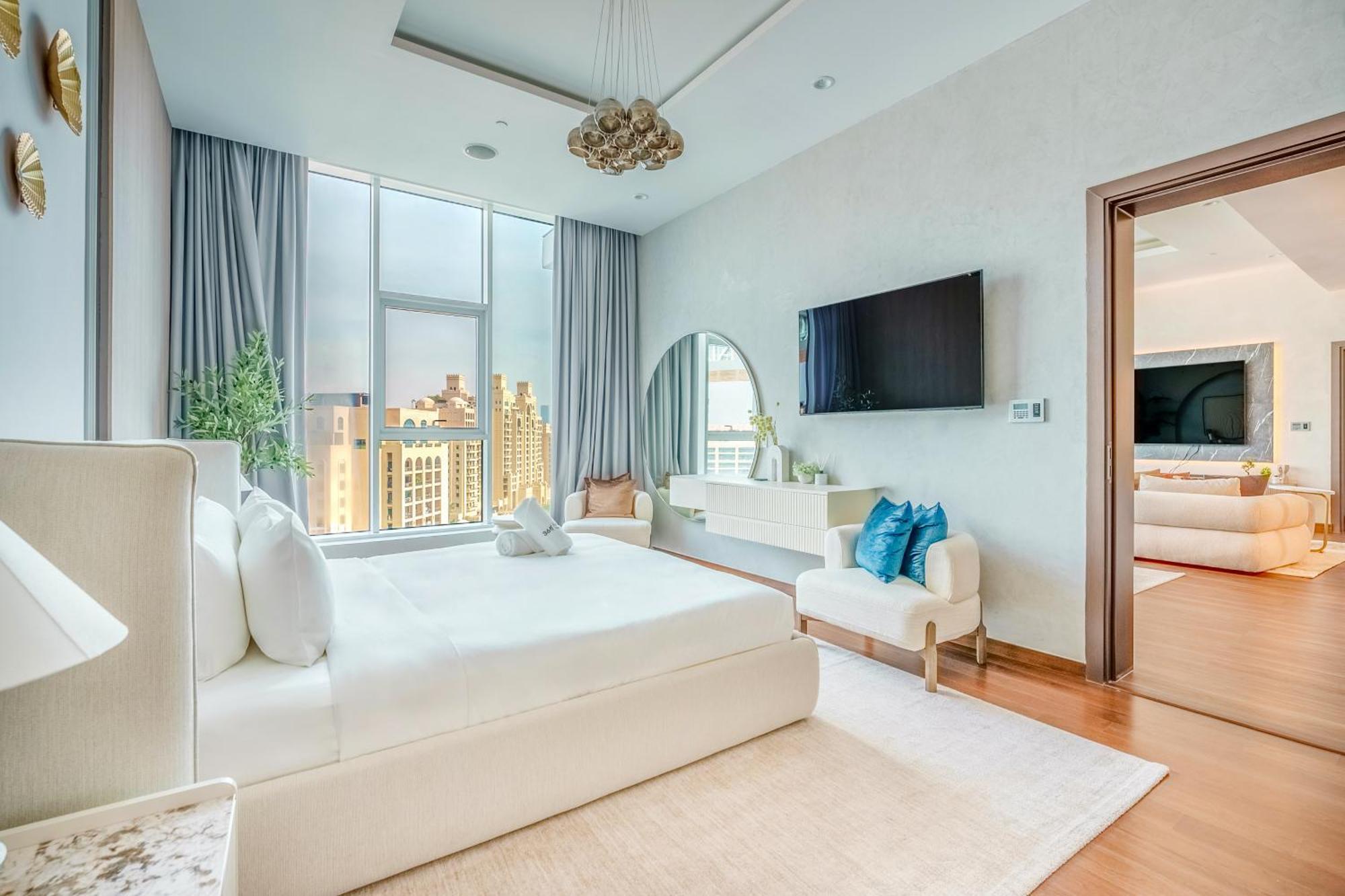 Upscale 3br - Oceana Residences - Beachfront Bliss *